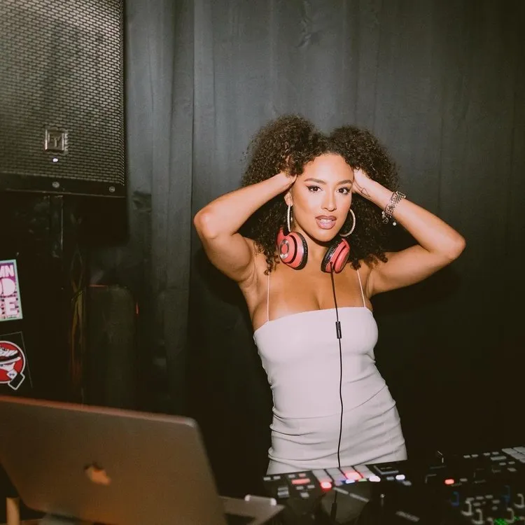 DJ Sachi DJing — Miami DJ, photo 2